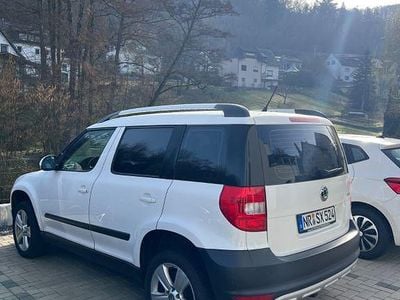 Gebraucht Skoda Yeti 105 PS (77 kW) 2012 Weiß SUV