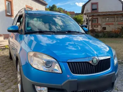 Gebraucht Skoda Roomster 105 PS (77 kW) 2009 Blau Van / Kleinbus