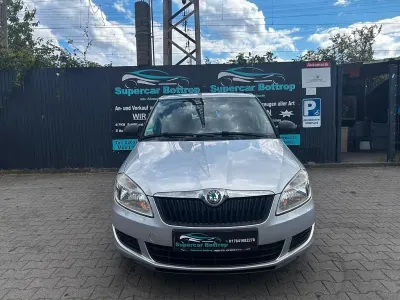 Gebraucht Skoda Fabia Active 60 PS (44 kW) 2011 Silber Limousine
