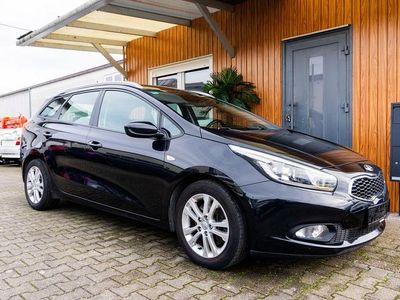 Gebraucht Kia Ceed Sportswagon Edition 7 135 PS (99 kW) 2013 Schwarz Kombi