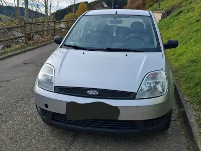 Gebraucht Ford Fiesta 80 PS (58 kW) 2002 Silber Kleinwagen