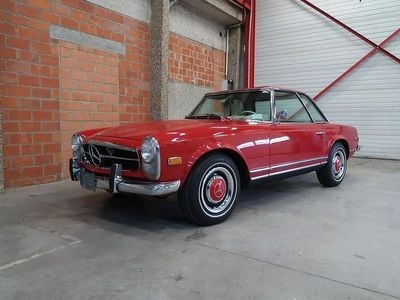 Rot Gebraucht 1966 Mercedes 230 Cabrio | 55.555 €