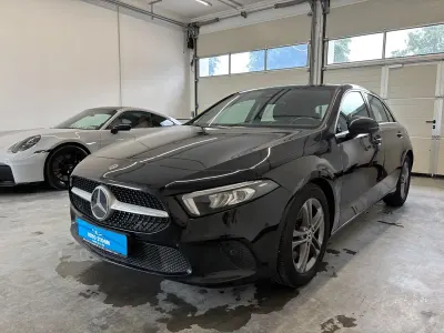 Gebraucht Mercedes A200 Progressive 150 PS (110 kW) 2020 Schwarz Limousine