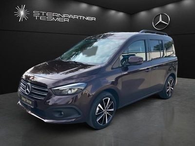 Gebraucht Mercedes T160 Progressive 95 PS (69 kW) 2023 Rubellitrot metallic Van / Kleinbus