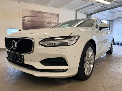 Gebraucht Volvo V90 Momentum 190 PS (139 kW) 2017 Weiß Kombi