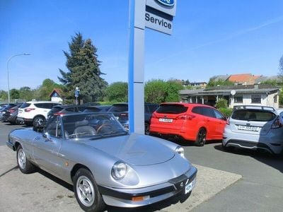 Gebraucht Alfa Romeo Spider 126 PS (92 kW) 1984 Silber Cabrio