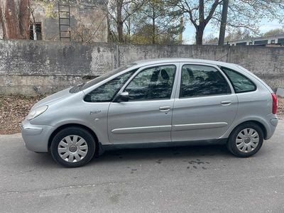 Second-hand Citroën Xsara Picasso Exclusive 116 CP (85 kW) 2005 Argintiu Monovolum