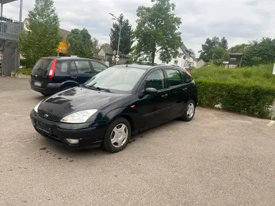 Gebraucht Ford Focus 101 PS (74 kW) 2002 Schwarz Kleinwagen