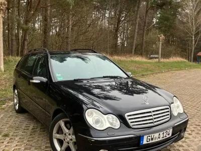 Gebraucht Mercedes C320 224 PS (164 kW) 2005 Blau Kombi
