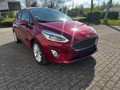 Gebraucht Ford Fiesta Titanium 101 PS (74 kW) 2018 Rot Kleinwagen