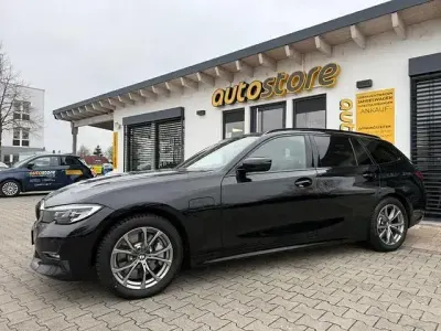 Brugt BMW 330e Sport Line 292 HK (214 kW) 2021 Sort Stationcar