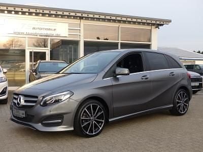 Gebraucht Mercedes B200 Urban 136 PS (100 kW) 2017 Grau Van / Kleinbus