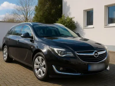 Gebraucht Opel Insignia 155 PS (114 kW) 2015 Schwarz Kombi