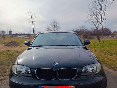 Gebraucht BMW 118 143 PS (105 kW) 2010 Schwarz Kleinwagen