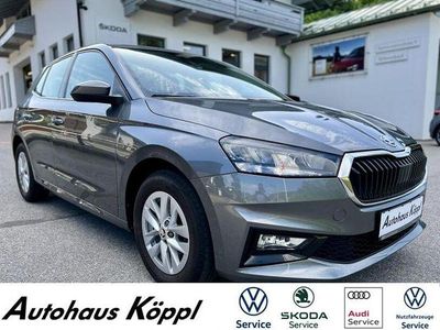 Grau Gebraucht 2023 Skoda Fabia Style Kleinwagen | 17.990 € (Fairer Preis)