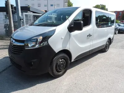 Gebraucht Opel Vivaro 116 PS (85 kW) 2015 Silber Van / Kleinbus