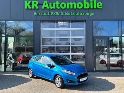 Gebraucht Ford Fiesta Celebration 82 PS (60 kW) 2016 Blau Kleinwagen