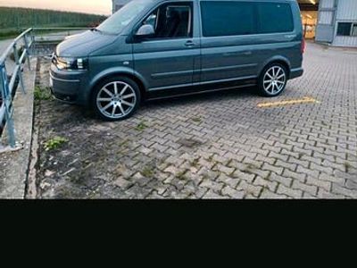 Gebraucht VW Multivan Team 140 PS (102 kW) 2011 Grau Van