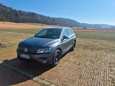 Gebraucht VW Tiguan Sound 150 PS (110 kW) 2017 Grau SUV