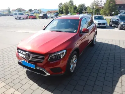Gebraucht Mercedes GLC300 245 PS (180 kW) 2018 Rot SUV