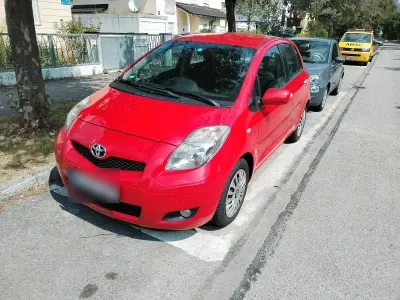 Gebraucht Toyota Yaris 101 PS (74 kW) 2010 Rot Kleinwagen