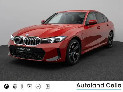 Używany BMW 330e M Sport 292 KM (214 kW) 2022 Czerwony Sedan/Limuzyna
