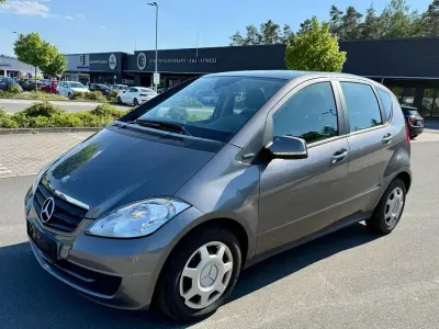 Gebraucht Mercedes A160 82 PS (60 kW) 2011 Grau Kleinwagen
