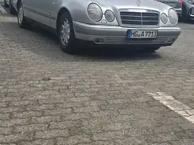 Gebraucht Mercedes E200