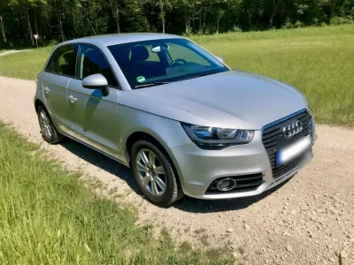 Gebraucht Audi A1 Sportback 105 PS (77 kW) 2013 Silber Kleinwagen