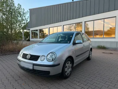 Gebraucht VW Polo 64 PS (47 kW) 2003 Silber Kleinwagen