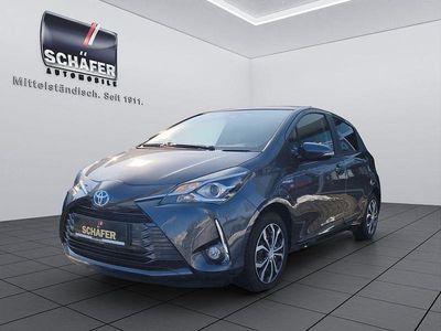 Gebraucht Toyota Yaris Hybrid Club 75 PS (55 kW) 2019 Grau Limousine