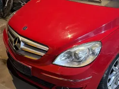 Używany Mercedes B200