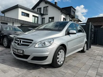 Gebraucht Mercedes B160 95 PS (69 kW) 2010 Silber Van / Kleinbus