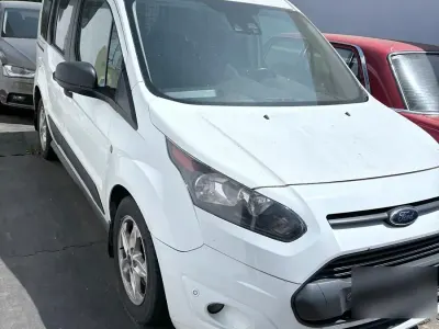 Używany Ford Transit Connect 101 KM (74 kW) 2015 Biały Minivan