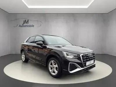 Gebraucht Audi Q2 S-Line 150 PS (110 kW) 2023 Mythosschwarz SUV