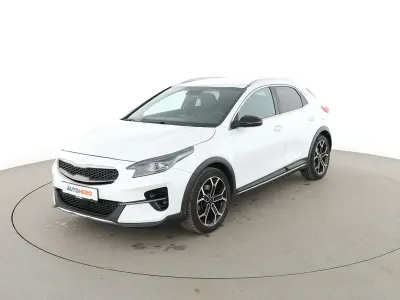 Używany Kia XCeed Black Xdition 204 KM (150 kW) 2022 Biały SUV