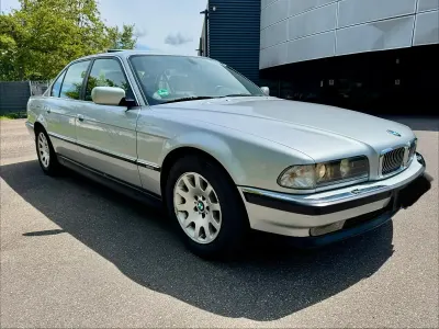 Käytetty BMW 728