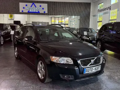 Gebraucht Volvo V50 Momentum 136 PS (100 kW) 2009 Schwarz Kombi