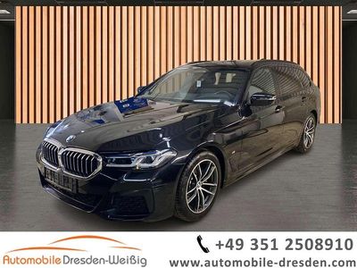 Gebraucht BMW 520 M Sport 190 PS (139 kW) 2023 Black sapphire metallic Kombi