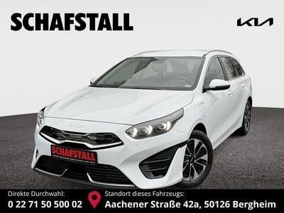 Weiss (casa white) Gebraucht 2022 Kia Ceed Sportswagon Vision Kombi | 18.979 € (Guter Preis)