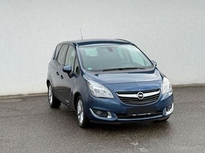 Blau Gebraucht 2017 Opel Meriva Active Van / Kleinbus | 8.490 € (Fairer Preis)