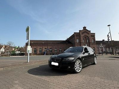 Gebraucht BMW 325 218 PS (160 kW) 2011 Schwarz Kombi