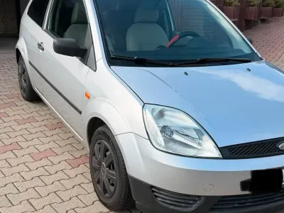 Gebraucht Ford Fiesta 80 PS (58 kW) 2005 Silber Kleinwagen
