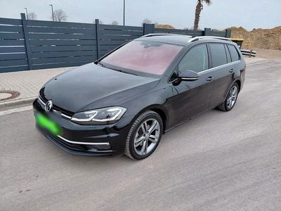 Gebraucht VW Golf VII Highline 150 PS (110 kW) 2019 Schwarz Kombi