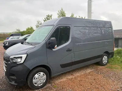 Używany Renault Master 150 KM (110 kW) 2021 Szary Minivan