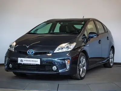 Käytetty Toyota Prius Life 99 HP (72 kW) 2014 Harmaa Sedan