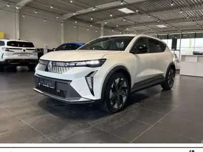 Usata Renault Scenic E-Tech Komfort 125 kW (170 CV) 2025 Bianco SUV