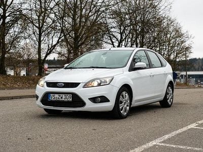 Gebraucht Ford Focus 136 PS (100 kW) 2010 Weiß Limousine