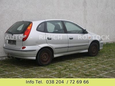 Gebraucht Nissan Almera Tino 116 PS (85 kW) 2004 Silber Van / Kleinbus