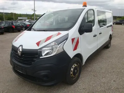 Gebraucht Renault Trafic Komfort 145 PS (106 kW) 2019 Weiß Van / Kleinbus